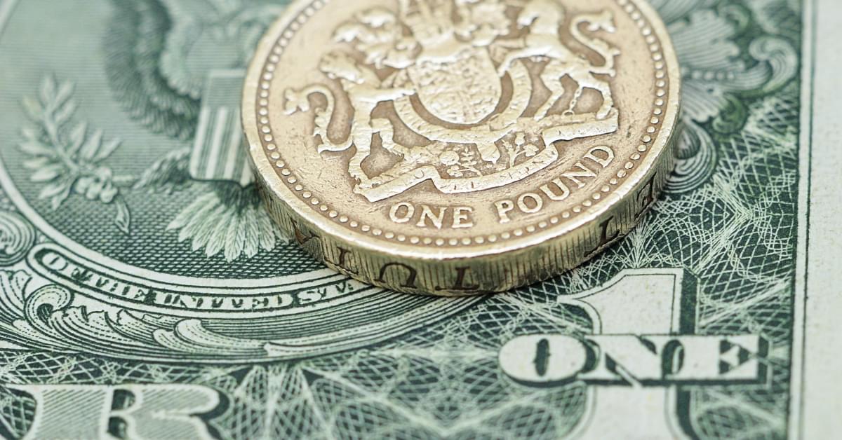Poundsterling Melemah karena Ancaman Tarif Trump Mengikis Kepercayaan