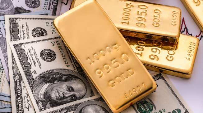 Emas Melemah karena Penguatan Dolar dan Data Ekonomi AS yang Solid