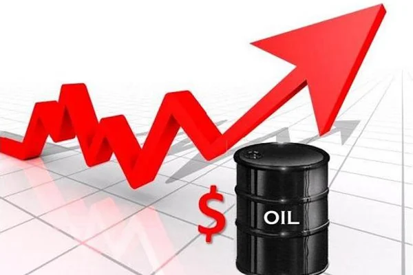 Minyak Ditutup Naik 1% Ditengah Kekhawatiran Pasokan dan Penarikan Minyak Mentah AS
