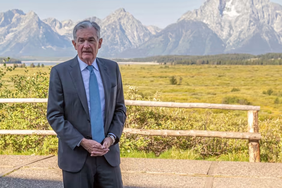 Emas Turun, sementara Investor Menunggu Konferensi The Fed di Jackson Hole